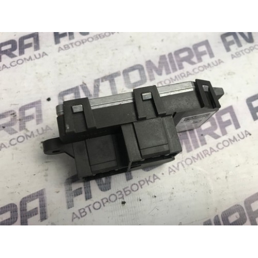 Резистор обігрівача салону Ford Focus 3 2011-2017 AV6N19E624AA